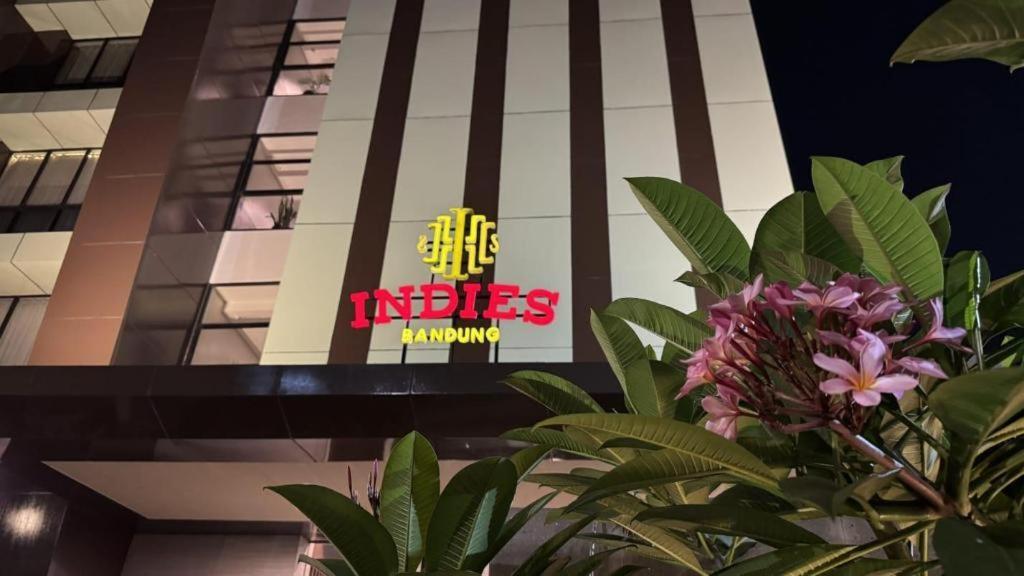 Indies Hotel Bandung Exterior foto